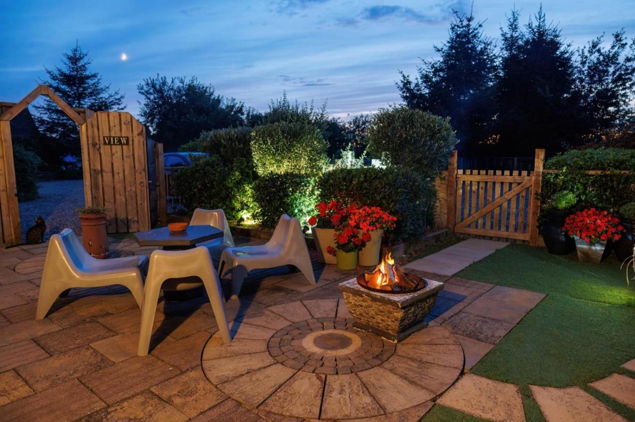 Lincoln Holiday Retreat View With Private Hot Tub Экстерьер фото